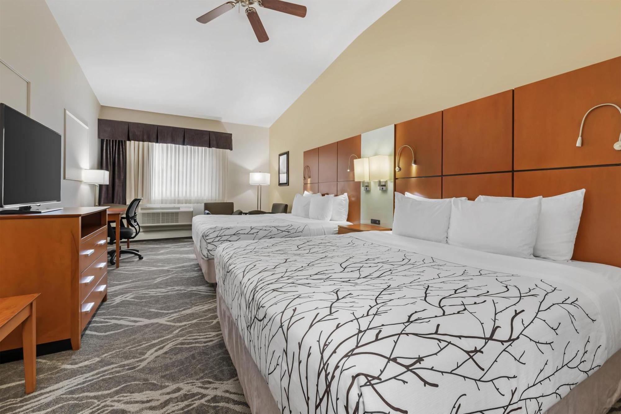 King Room with Two King Beds and Mountain View - Non-Smoking