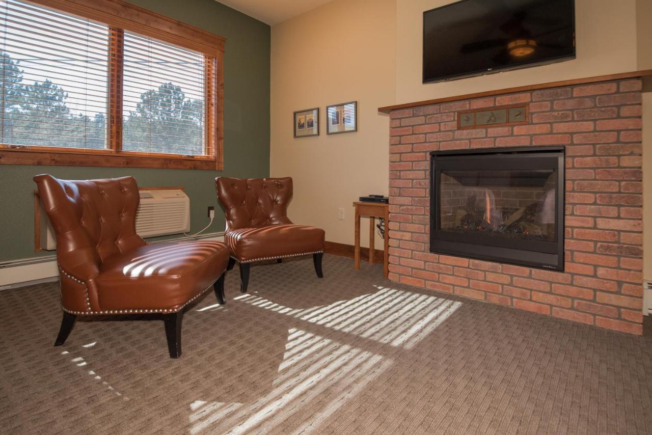 Deluxe Queen Room with Two Queen Beds Disability Access (ADA)