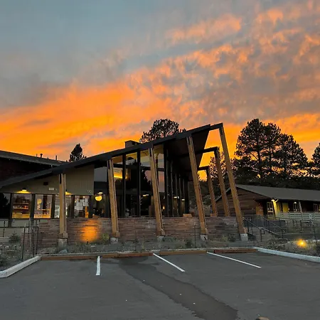 Trailhead Lodge-2