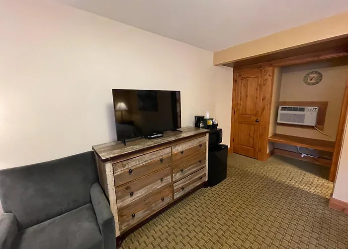 Estes Park HotelsSilver Moon Inn